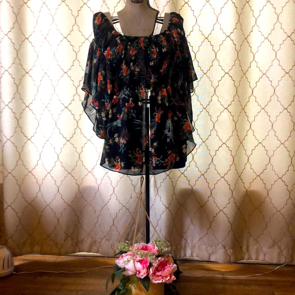 Sheer floral fabric top